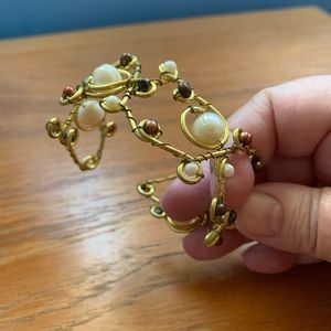 Flexible wire wrapped bracelet with pearls & beads